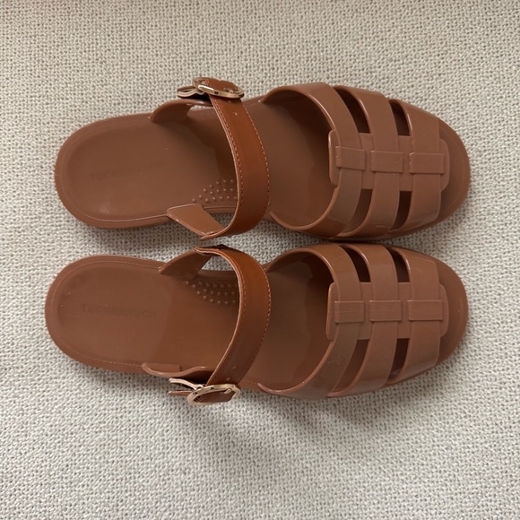 NWOT Tuckernuck Cognac Riley Jelly Sandals - Picture 6 of 7